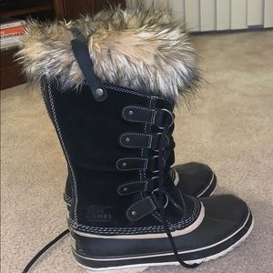 FLASH SALE! Sorel Joan of Arctic snow boots